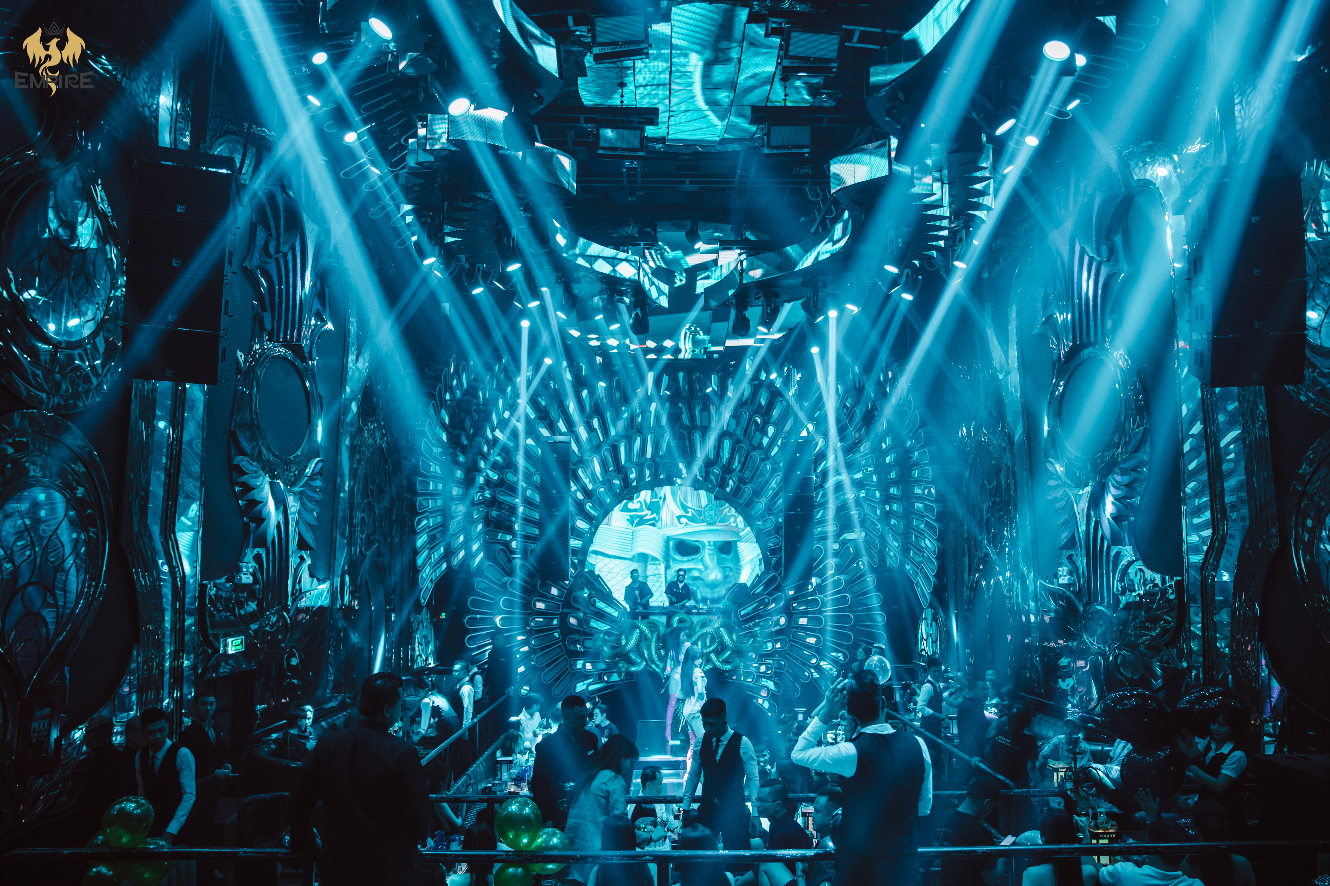 EMPIRE CLUB - QUÁN BAR QUẬN 1