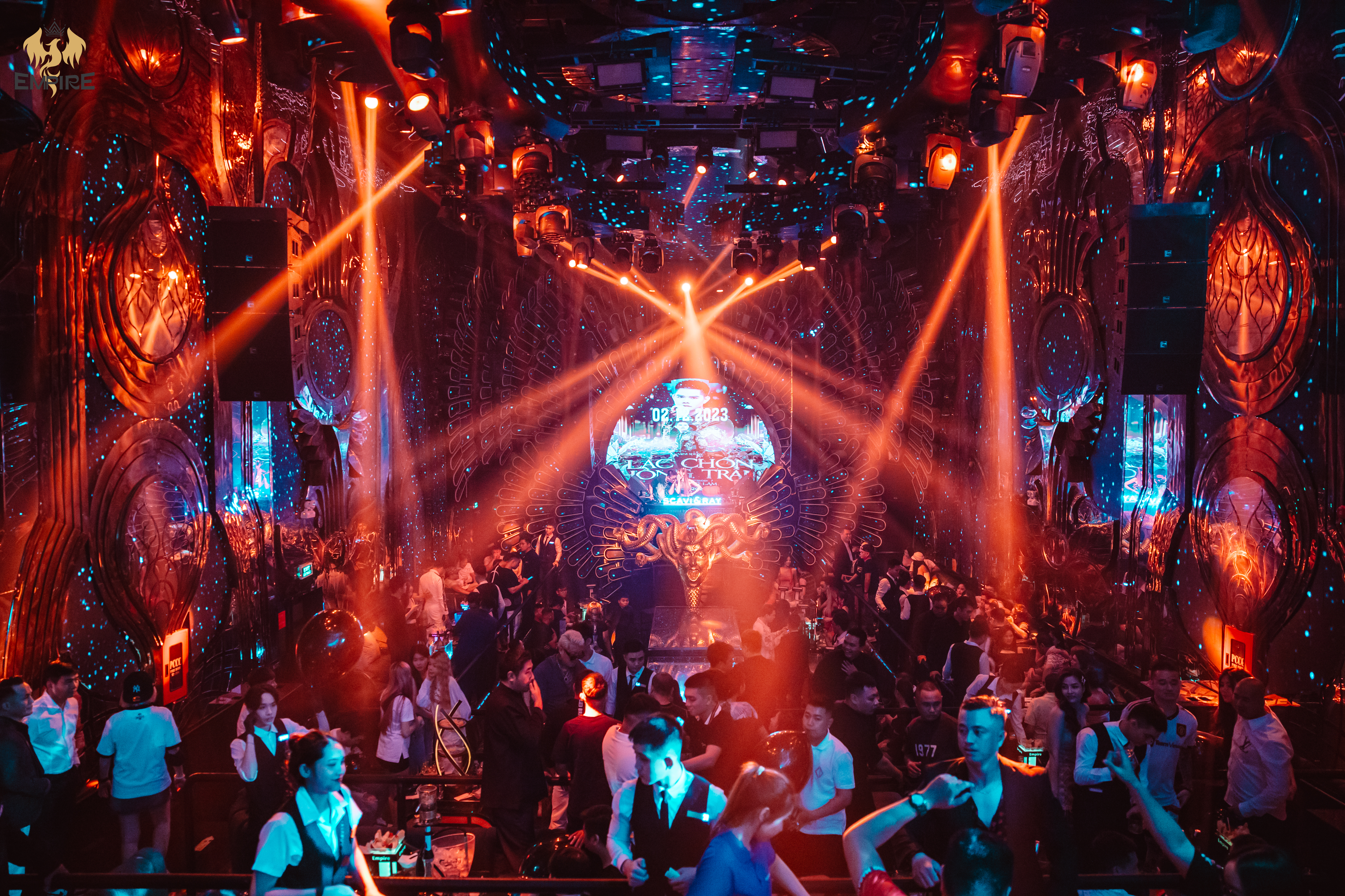 EMPIRE CLUB - QUÁN BAR QUẬN 1