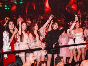 Hình ảnh khách hàng tháng 8