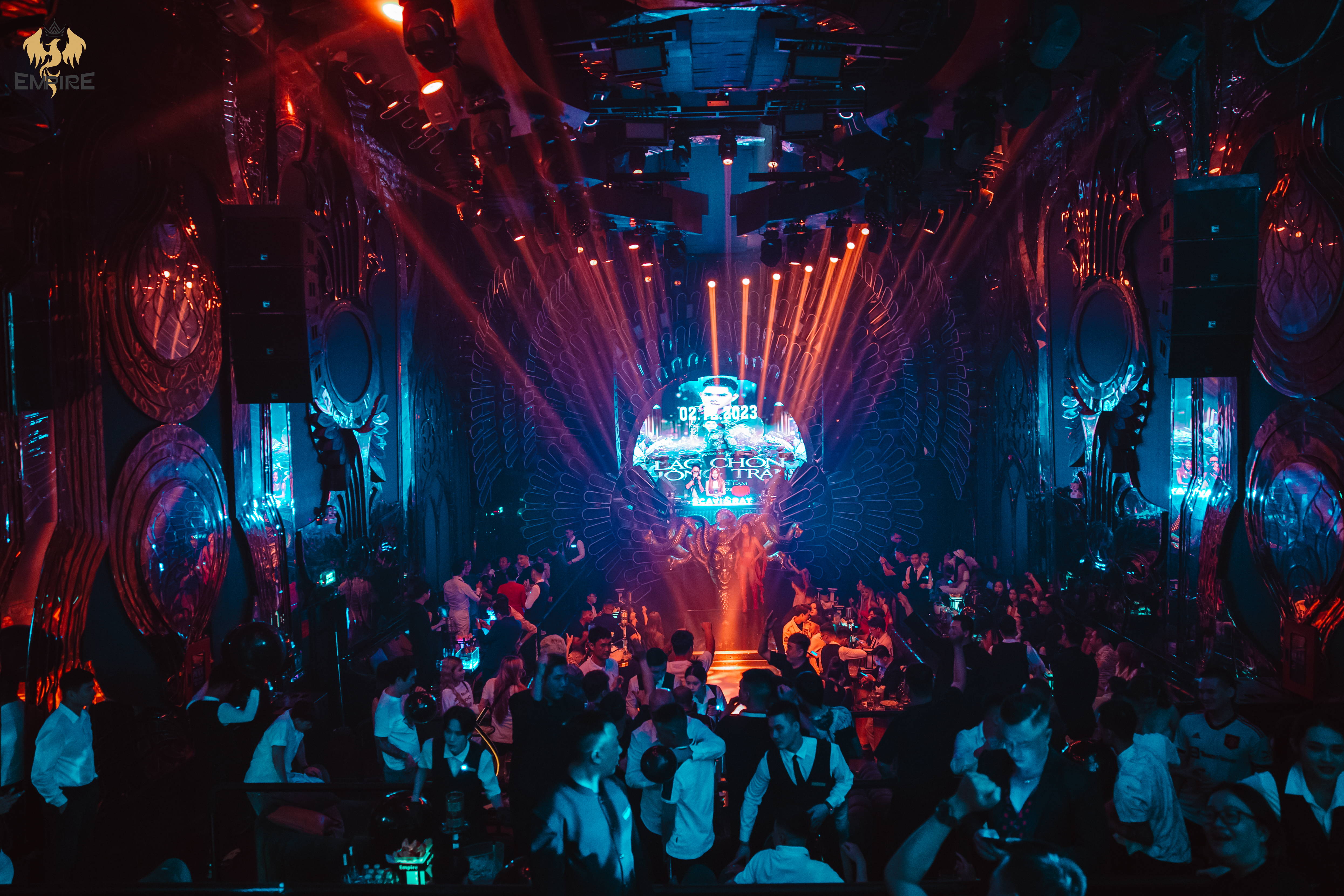 EMPIRE CLUB - QUÁN BAR QUẬN 1